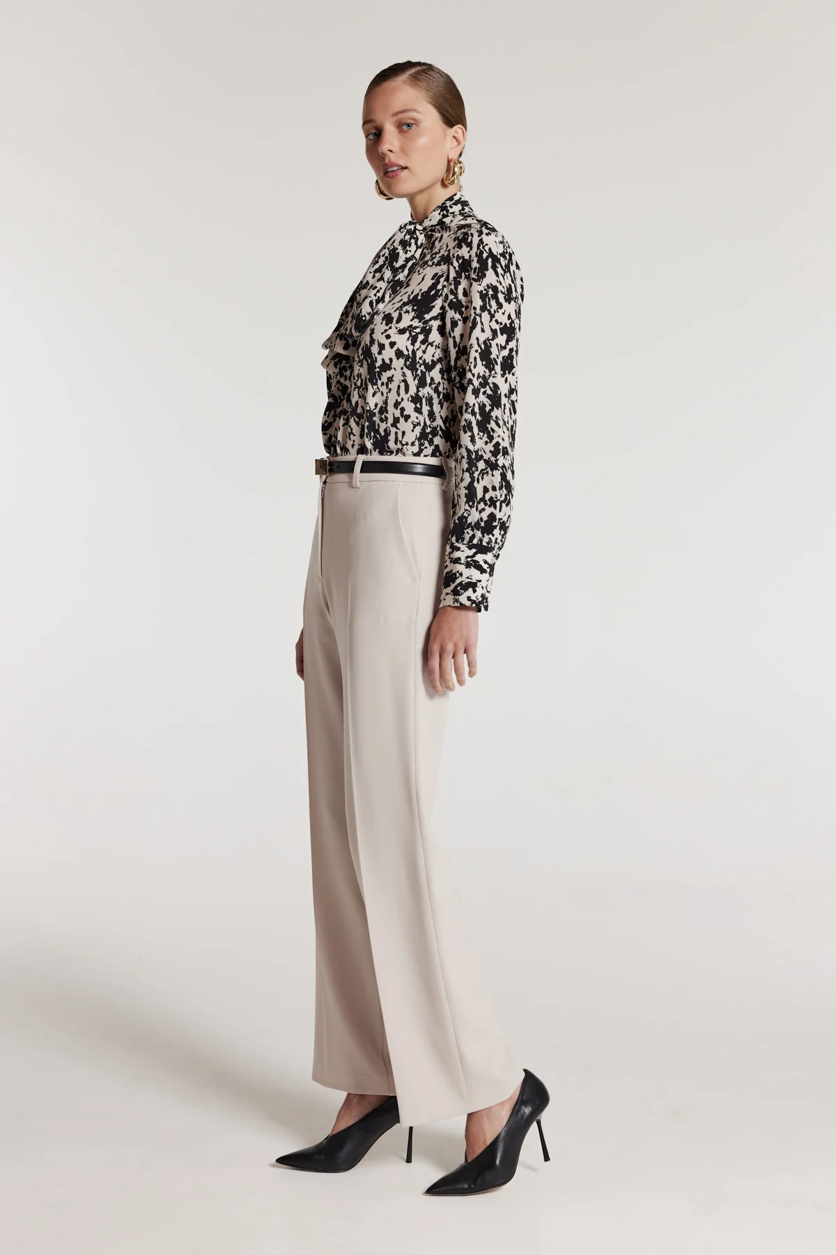Avril Silk Top - Black/Ivory - Image 4