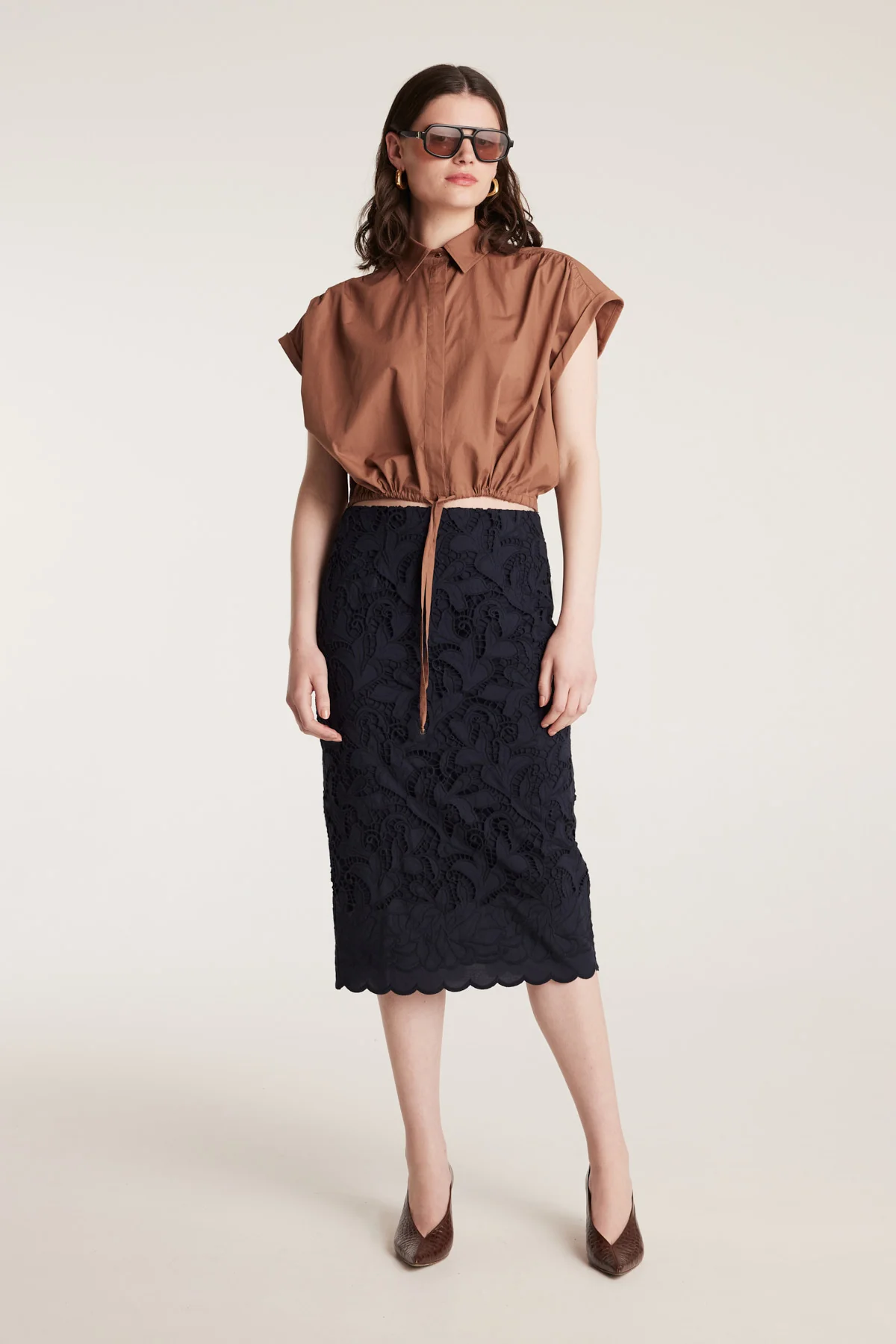 Belle Crop Shirt - Mocha