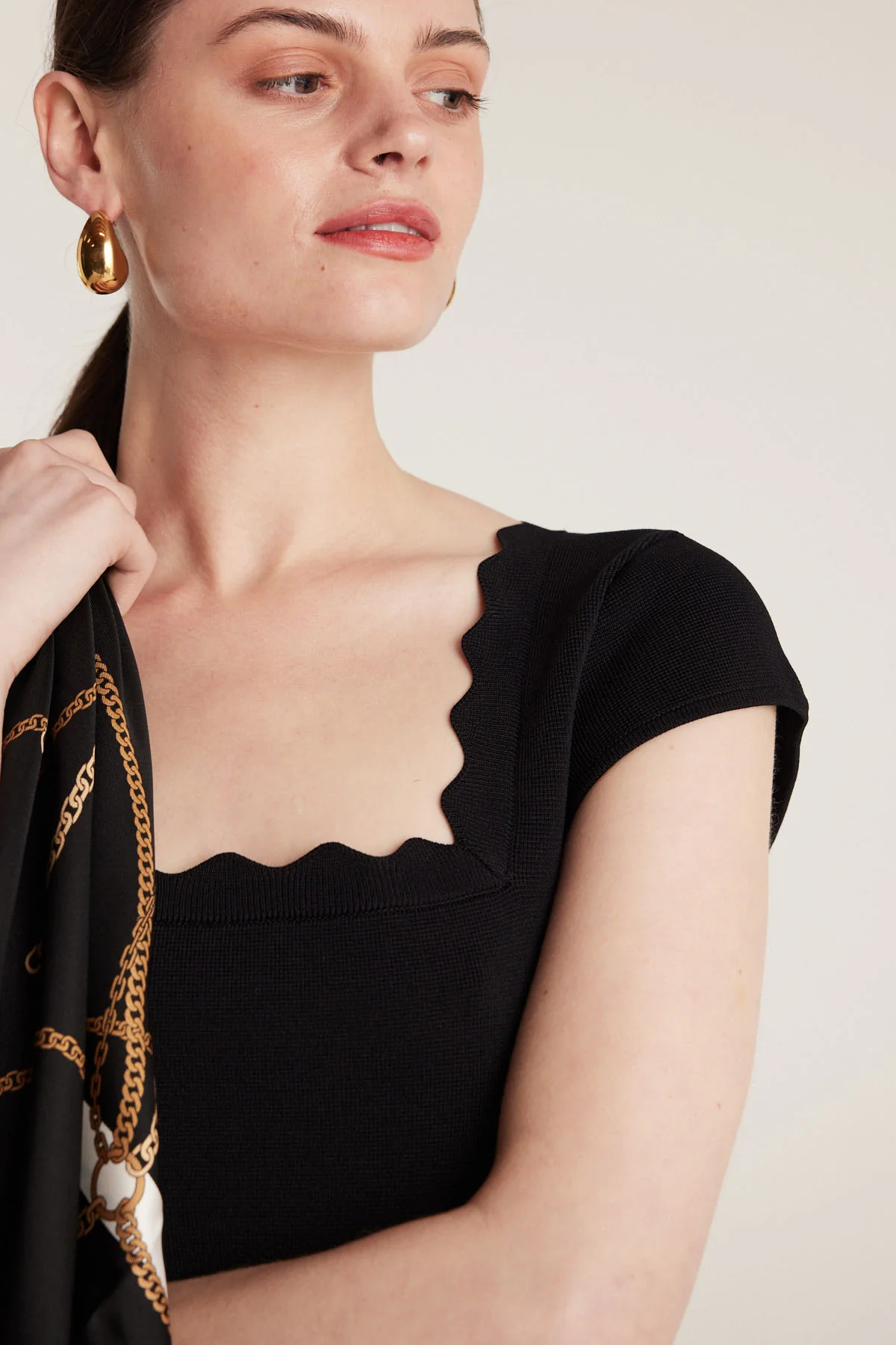 Crepe Scallop Top - Black - Image 5