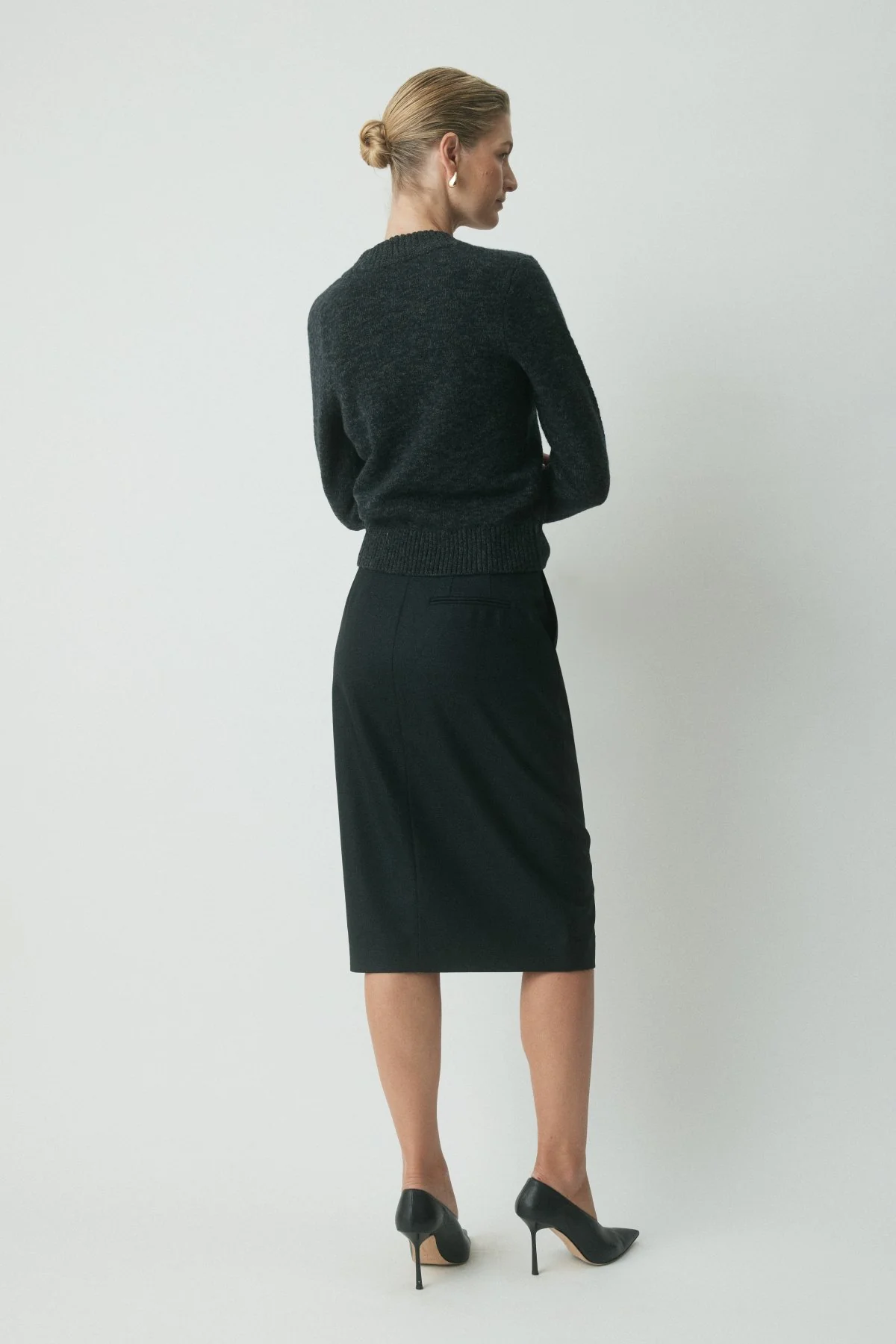 Briar V Neck Jumper - Forest Green - Image 4