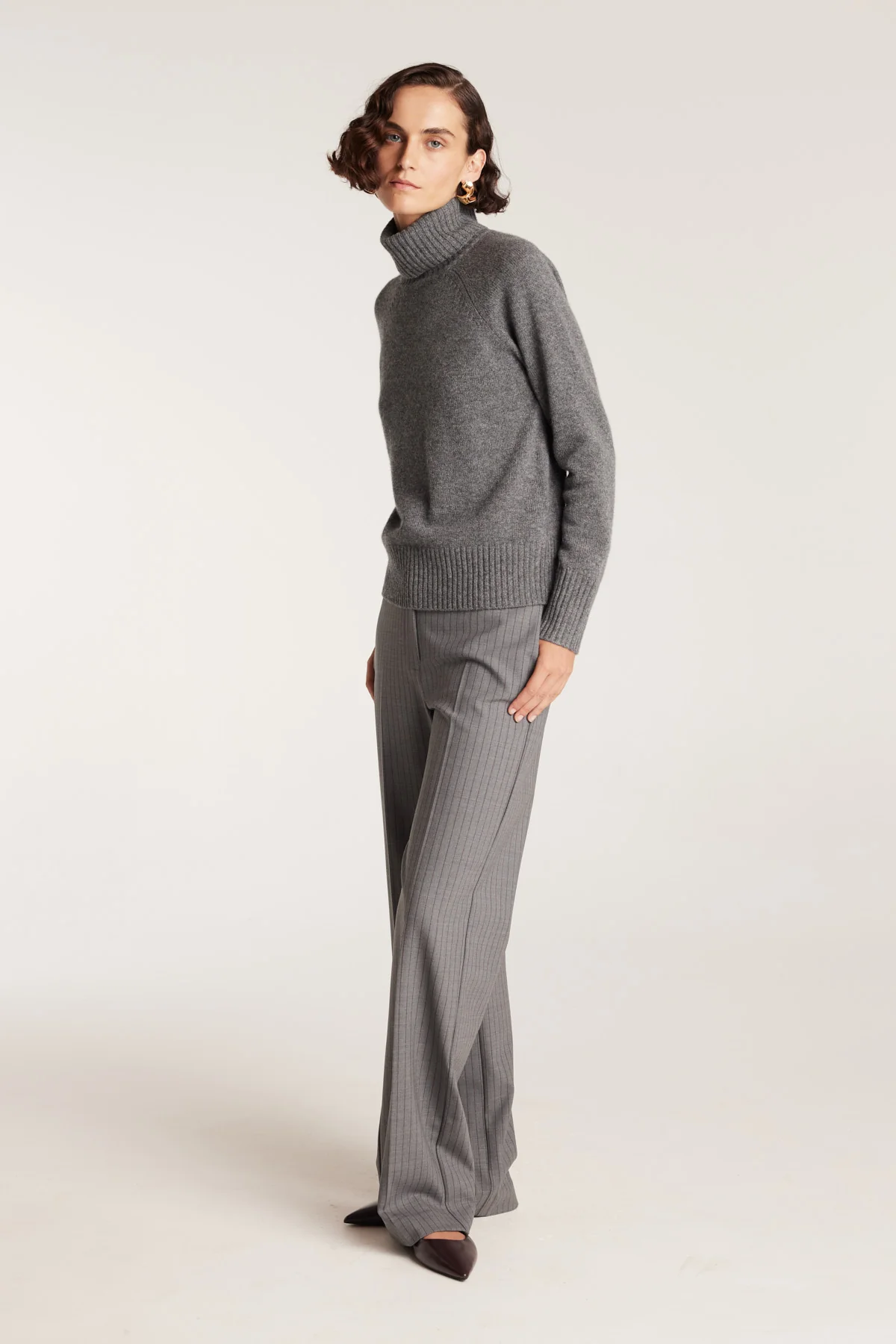 Cashmere Jumper - Charcoal - Image 9