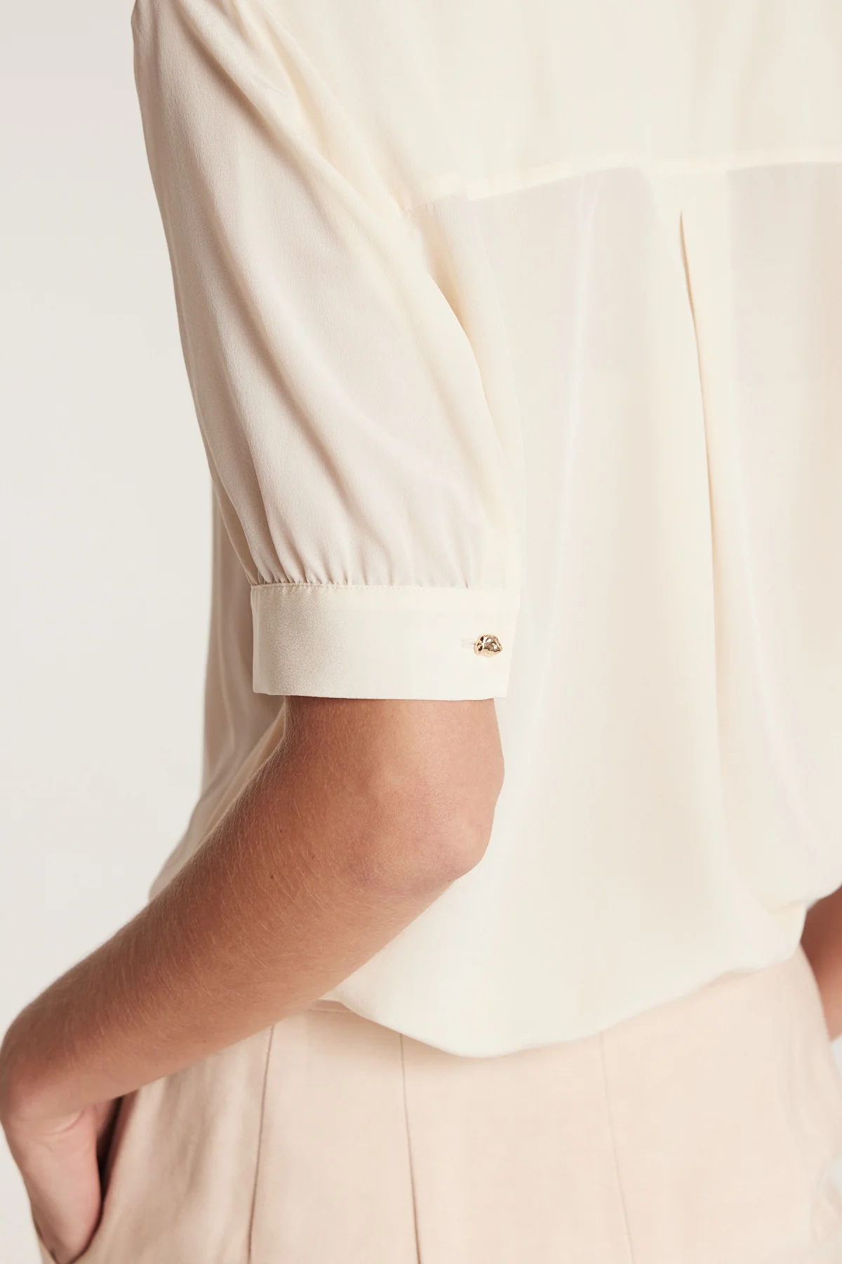 Silk Ss Shirt - Cream - Image 5