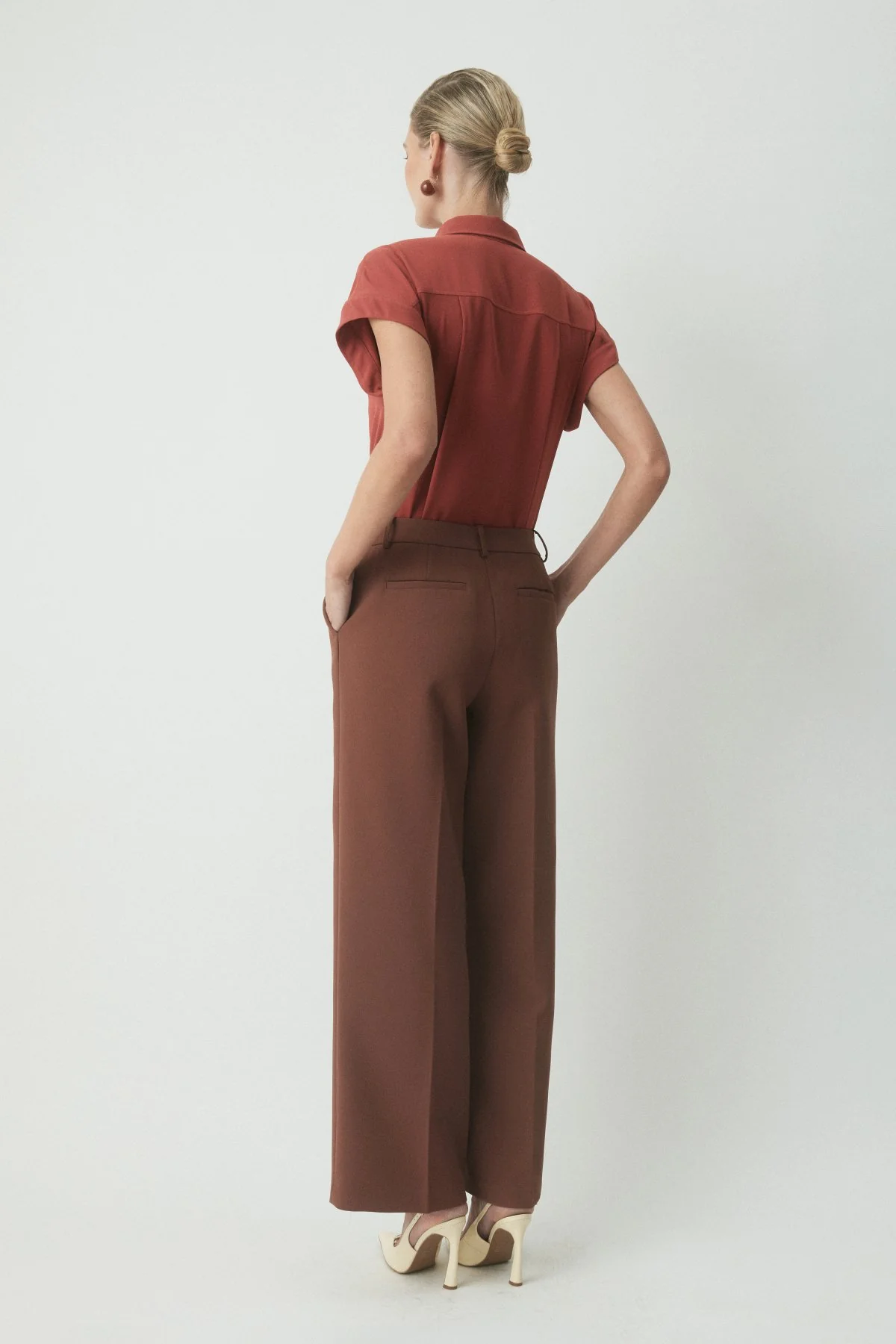Lior Crepe Pant - Cognac - Image 4