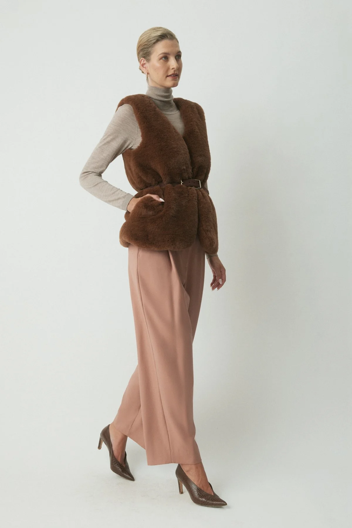Mari Faux Fur Vest - Cognac - Image 3