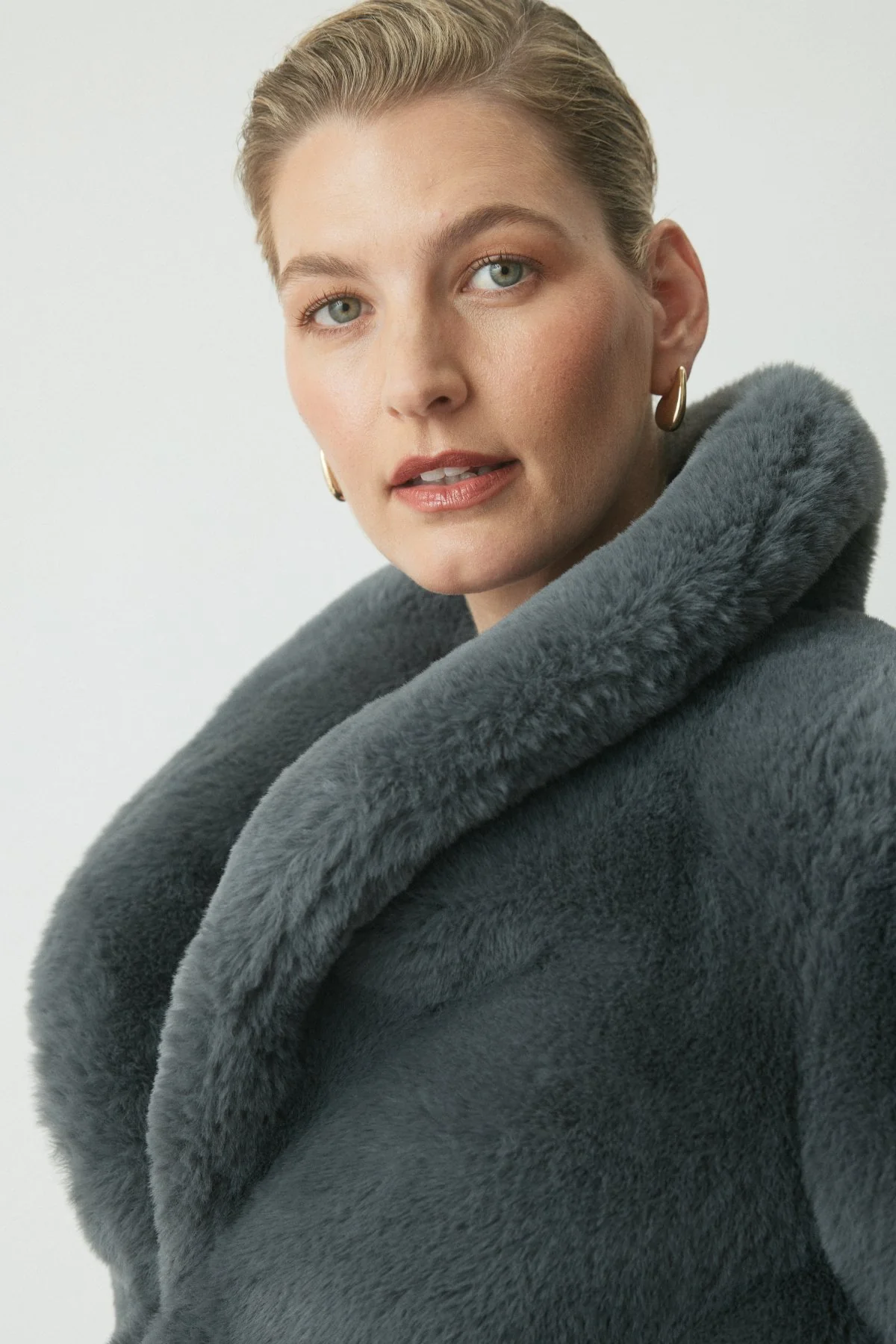 Mette Faux Fur Jacket - Smoke - Image 5