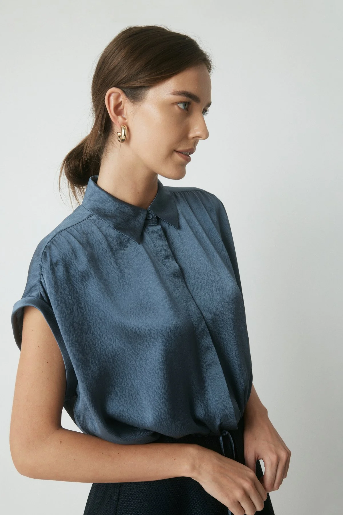 Quinn Silk Crop Shirt - Steel Blue - Image 5