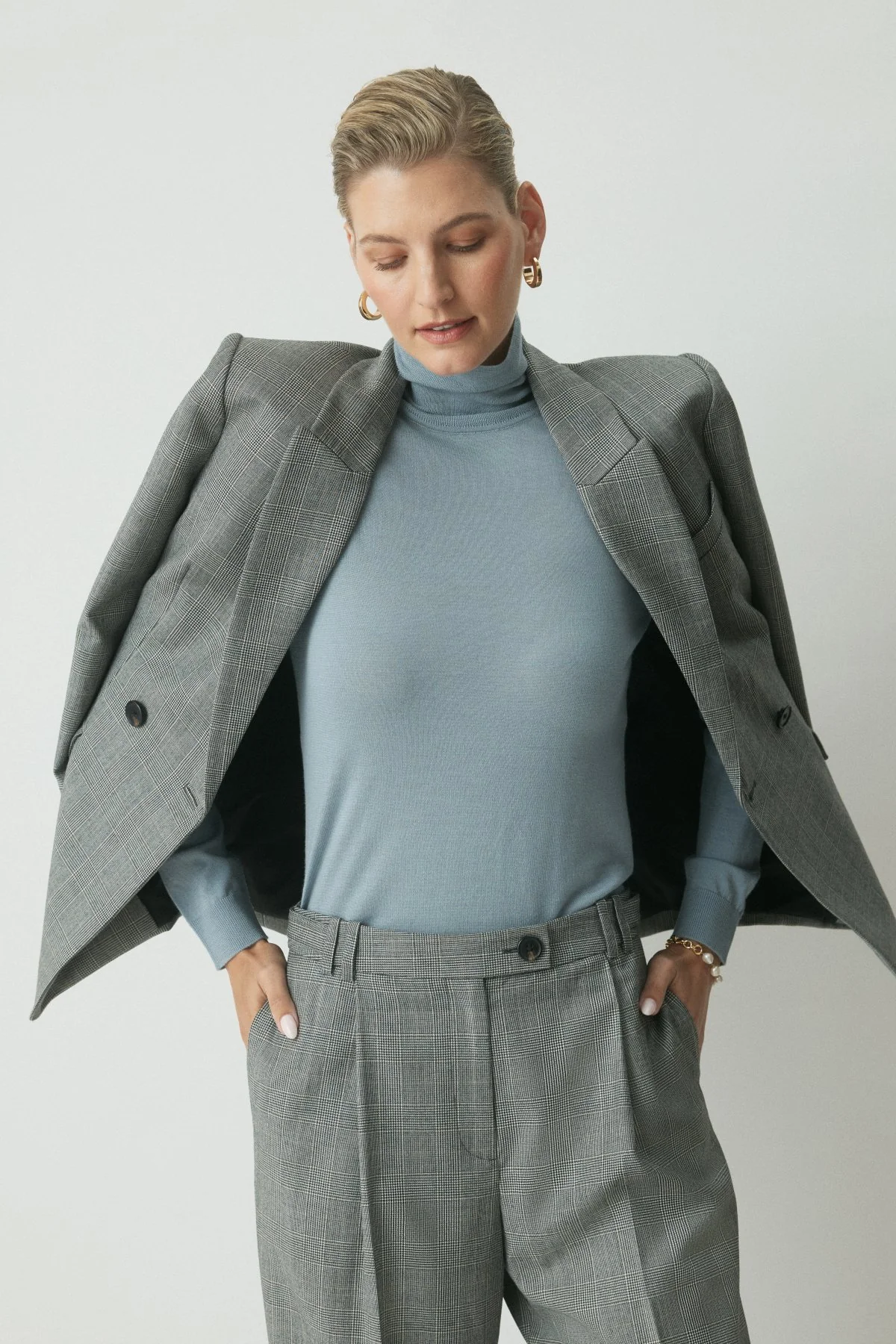 River Merino Rollneck Jumper - Dove Blues - Image 5