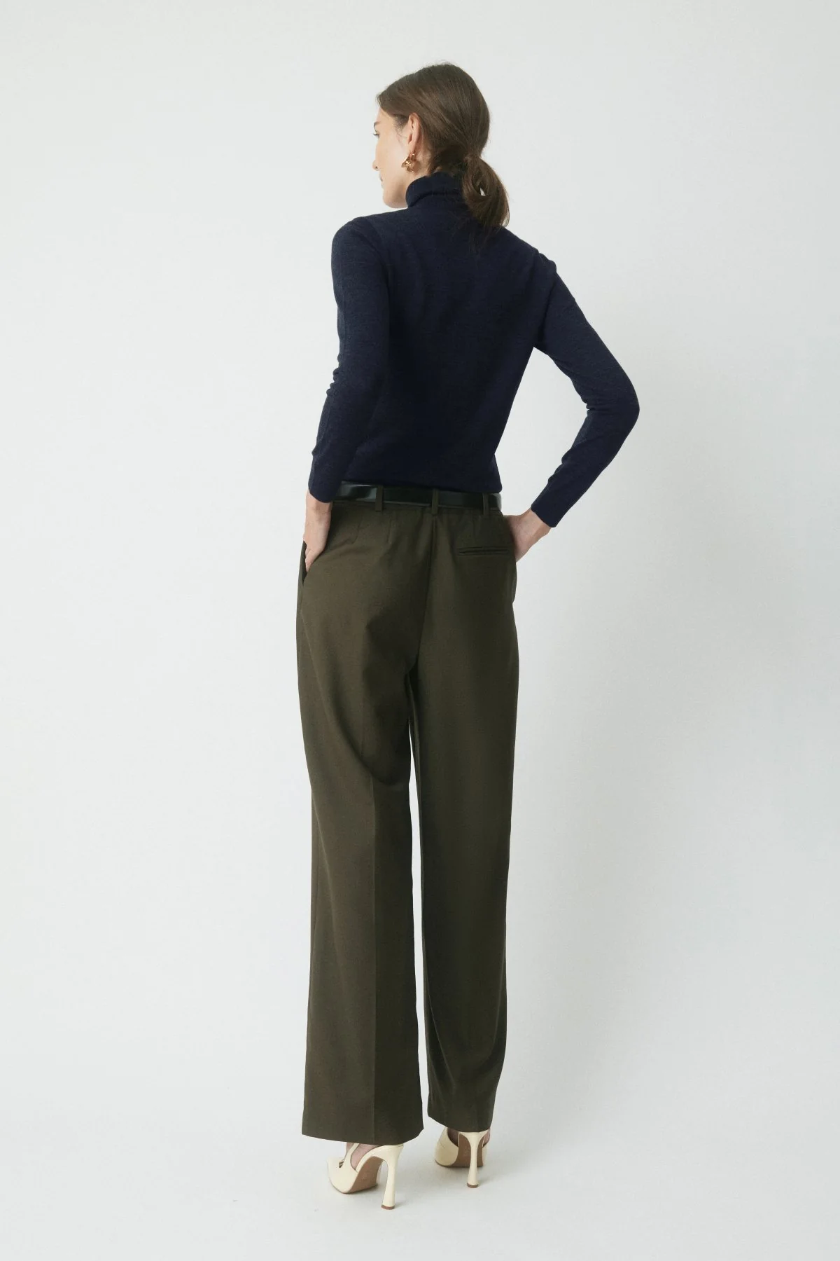 River Merino Rollneck Jumper - Navy - Image 4