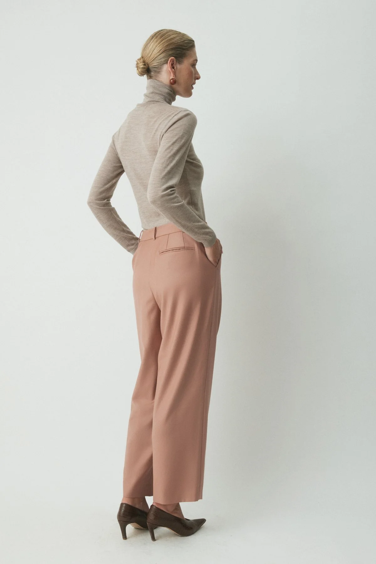 River Merino Rollneck Jumper - Oatmeal - Image 4