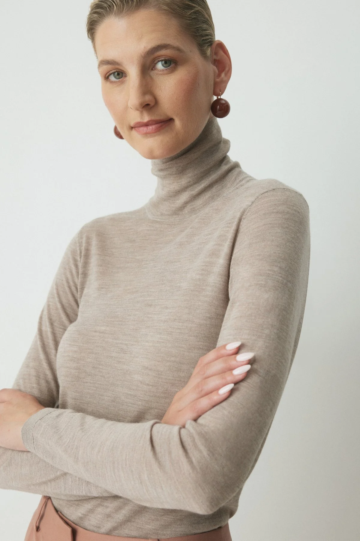 River Merino Rollneck Jumper - Oatmeal - Image 5