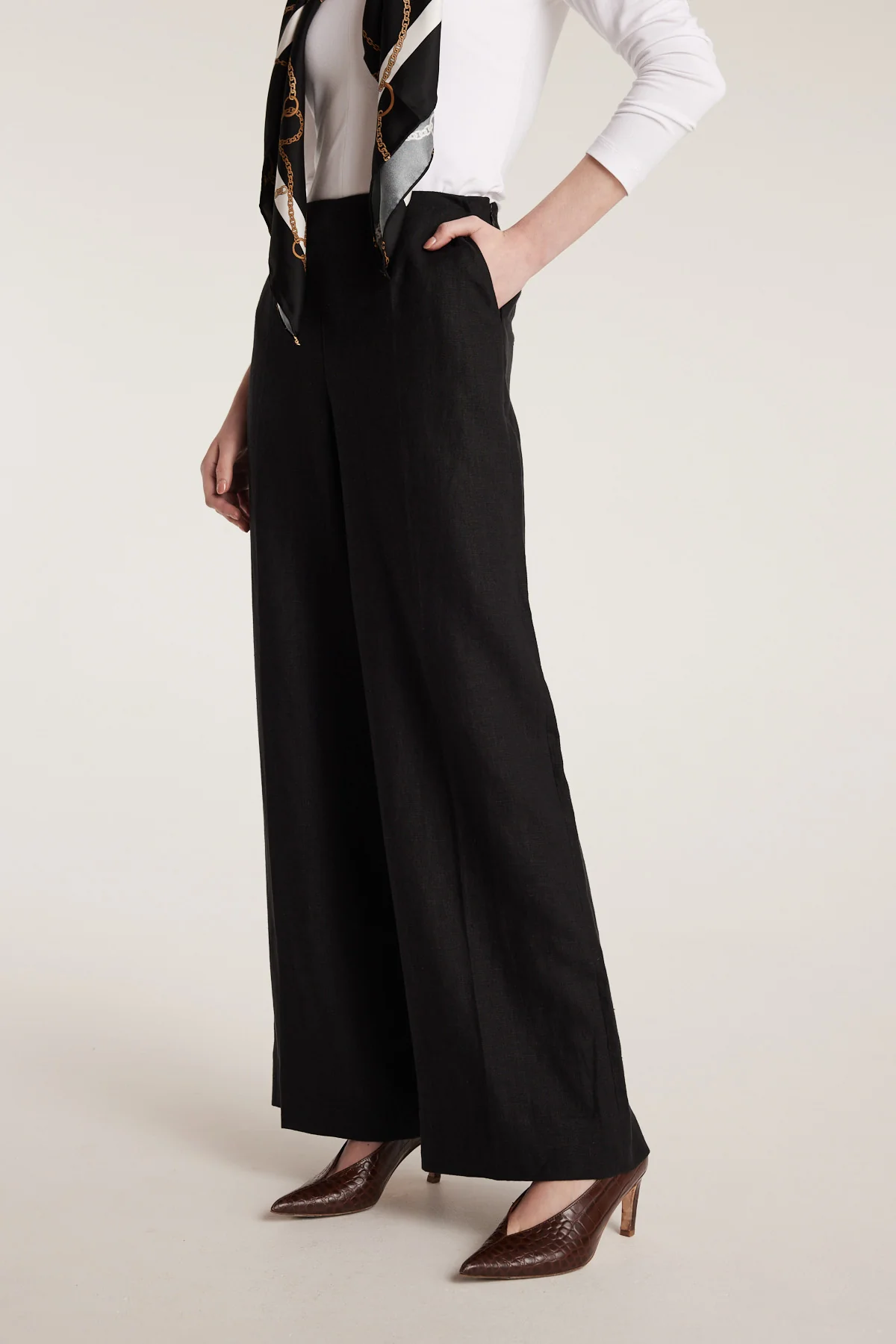 Tailored Linen Pant - Black - Image 2